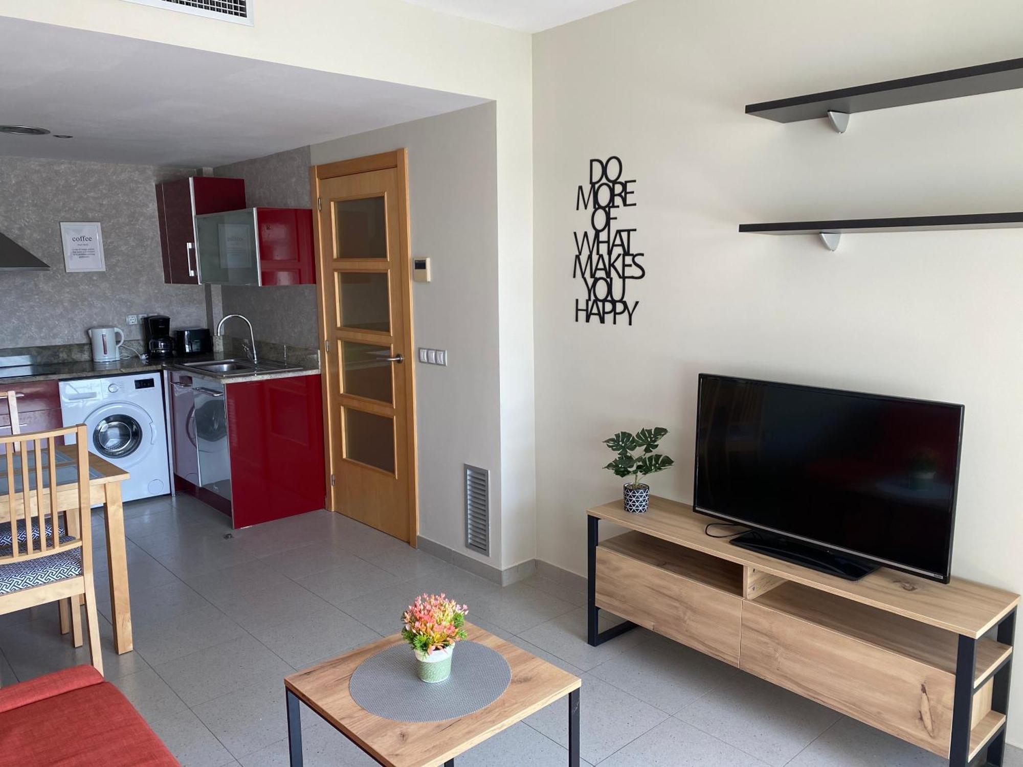 Holiday home Hermoso Piso En Un Paso De La Playa De Fenals Con Terraza Lloret de Mar