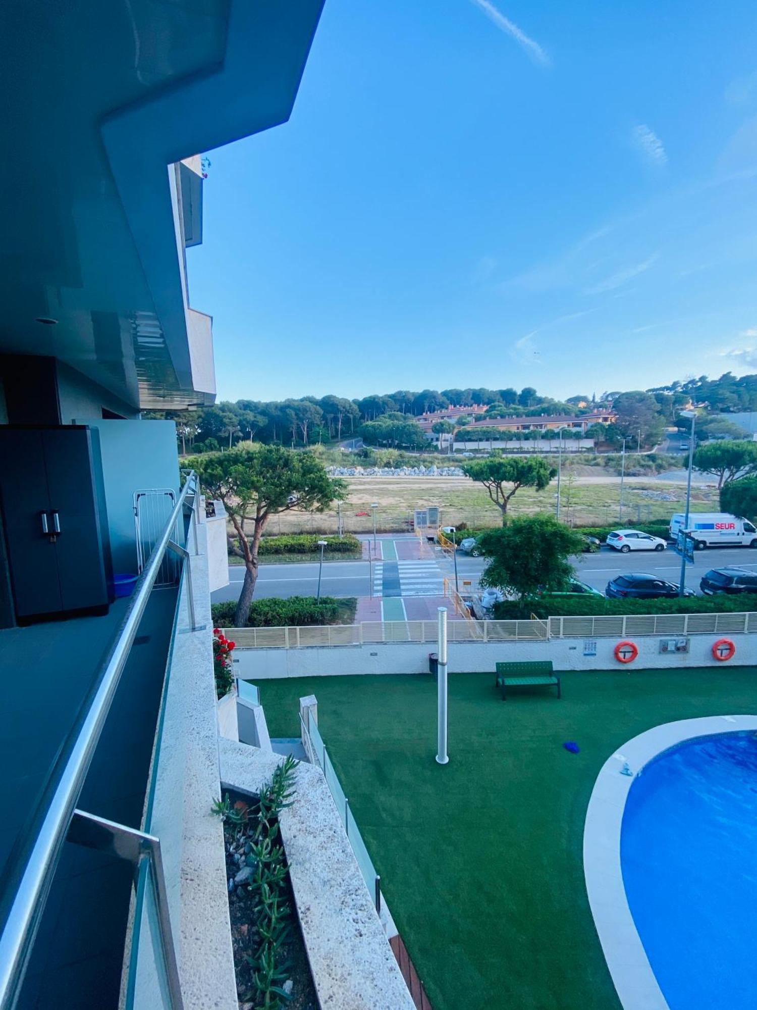 Hébergement de vacances Hermoso Piso En Un Paso De La Playa De Fenals Con Terraza